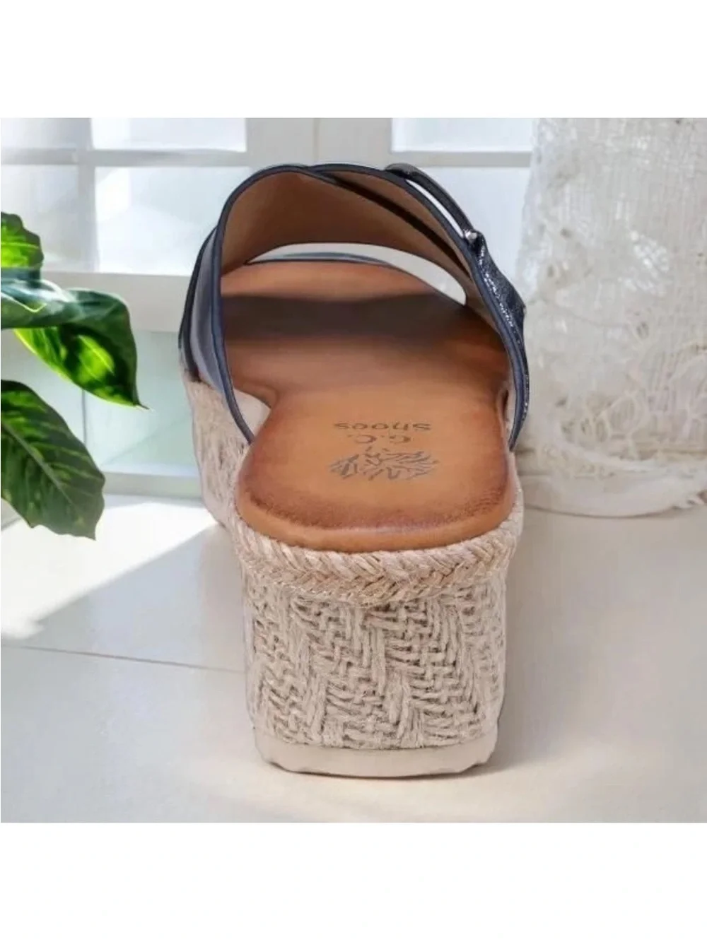 Good Choice Lindsey Platform Slide Sandals in Black with Silver Buckle